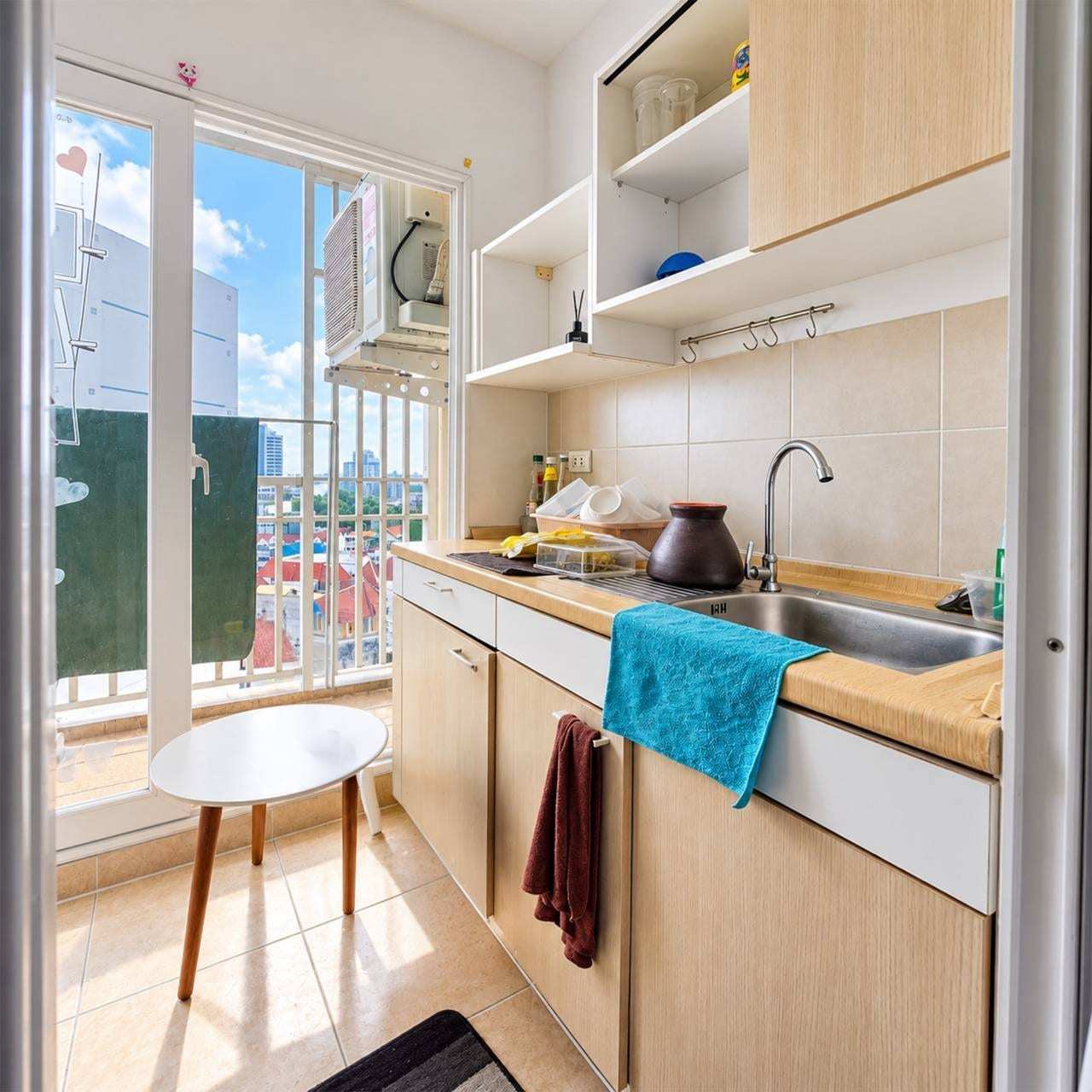 1-Bedroom Condominium for Sale in Phuket Town — interior view