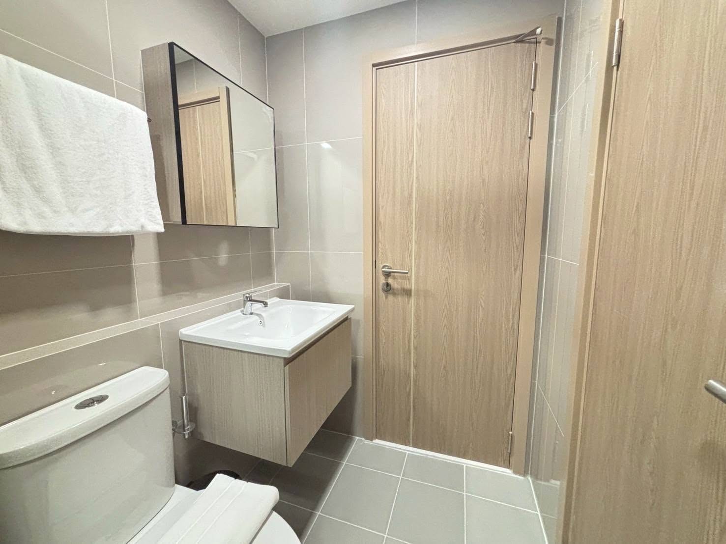 2-Bedroom Condominium for Sale in Phuket Town — interior view