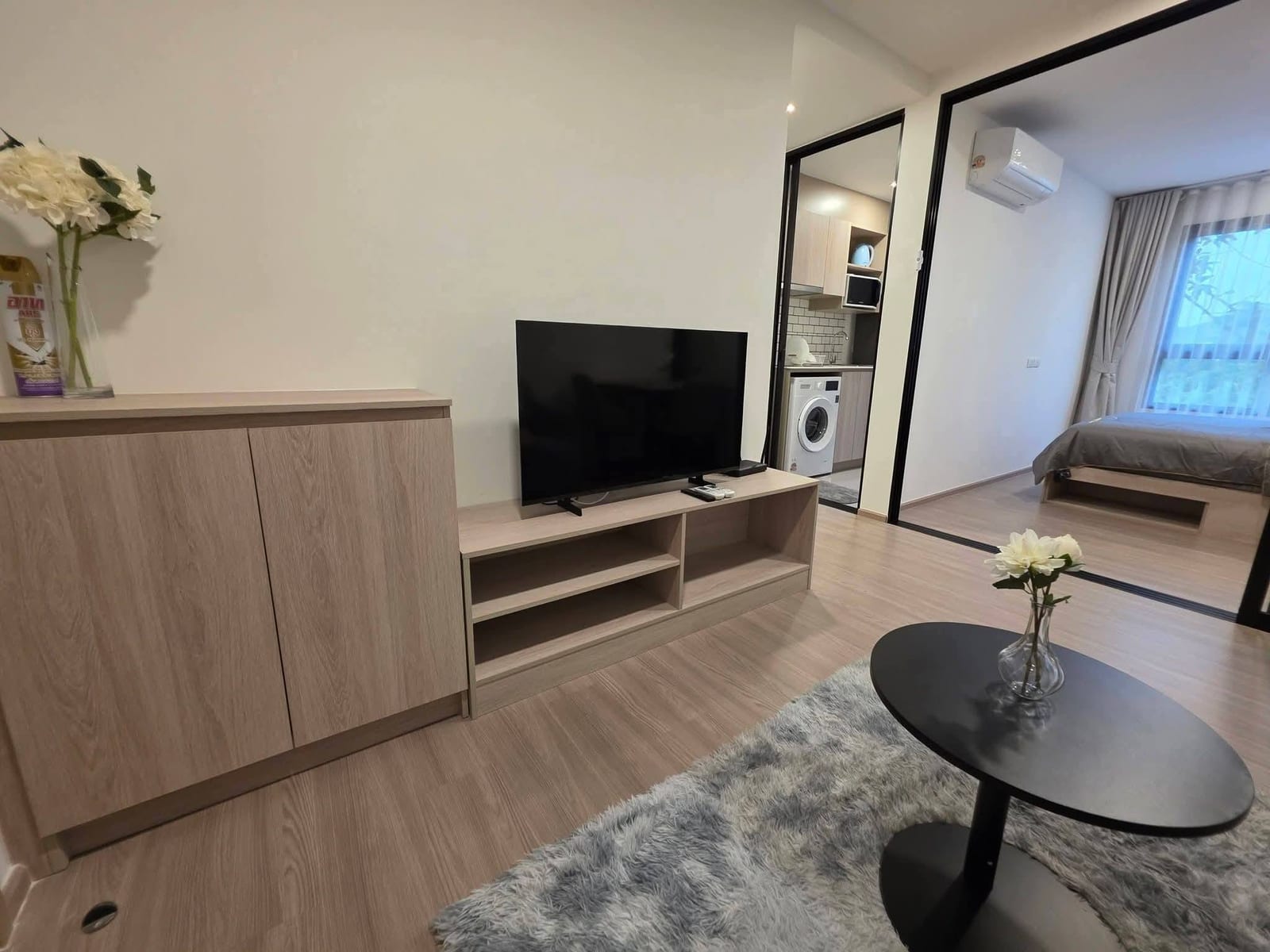 1-Bedroom Condominium for Rent in Phuket Town — interior view