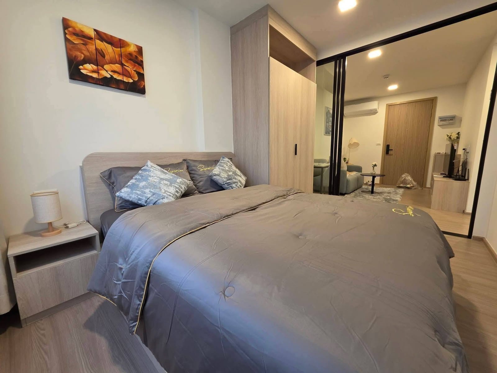 1-Bedroom Condominium for Rent in Phuket Town — interior view