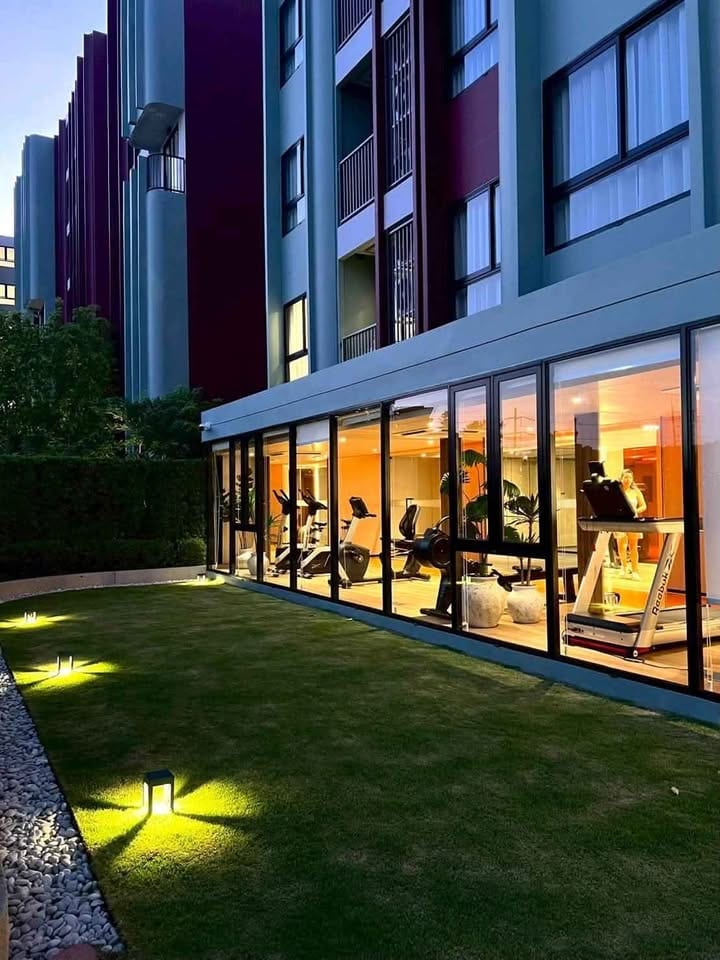 1-Bedroom Condominium for Rent in Phuket Town — exterior view