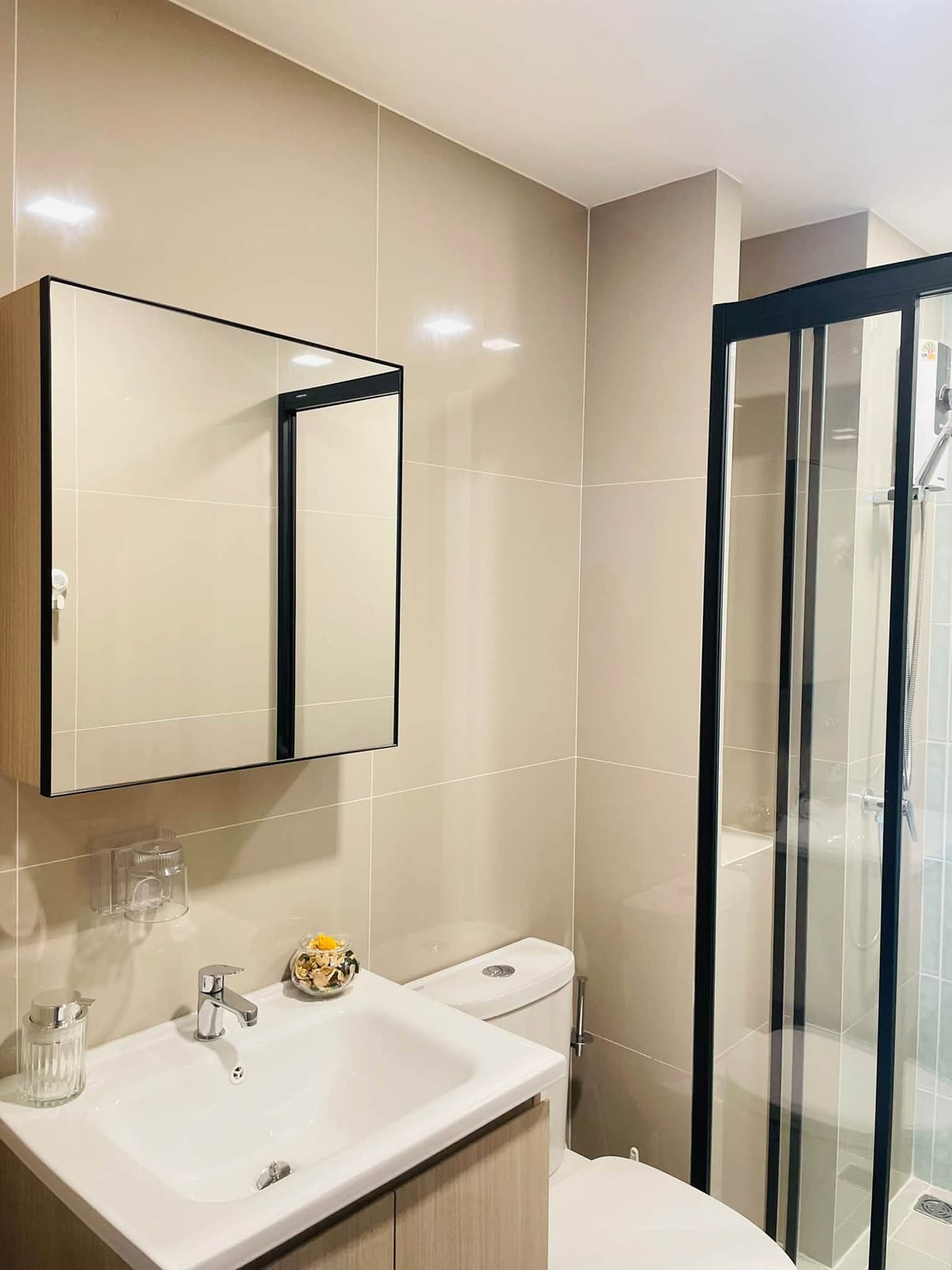 1-Bedroom Condominium for Rent in Phuket Town — interior view