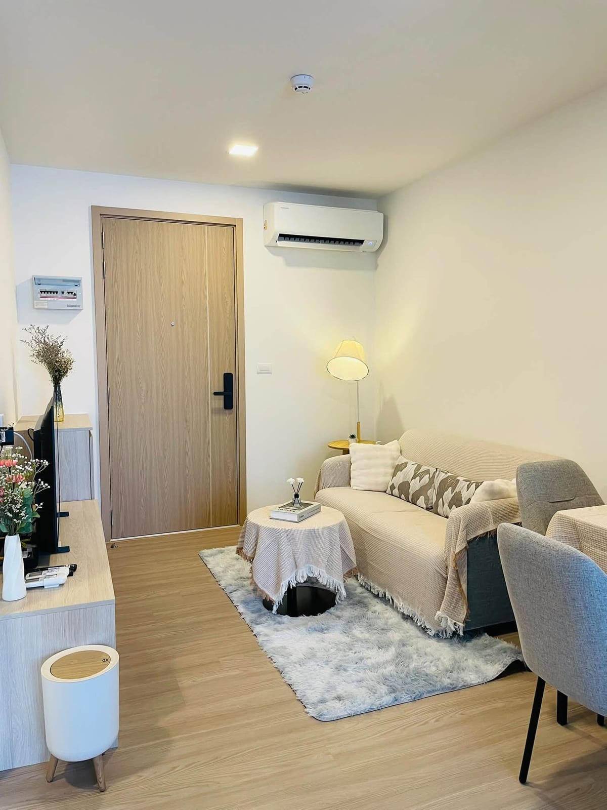 1-Bedroom Condominium for Rent in Phuket Town — interior view