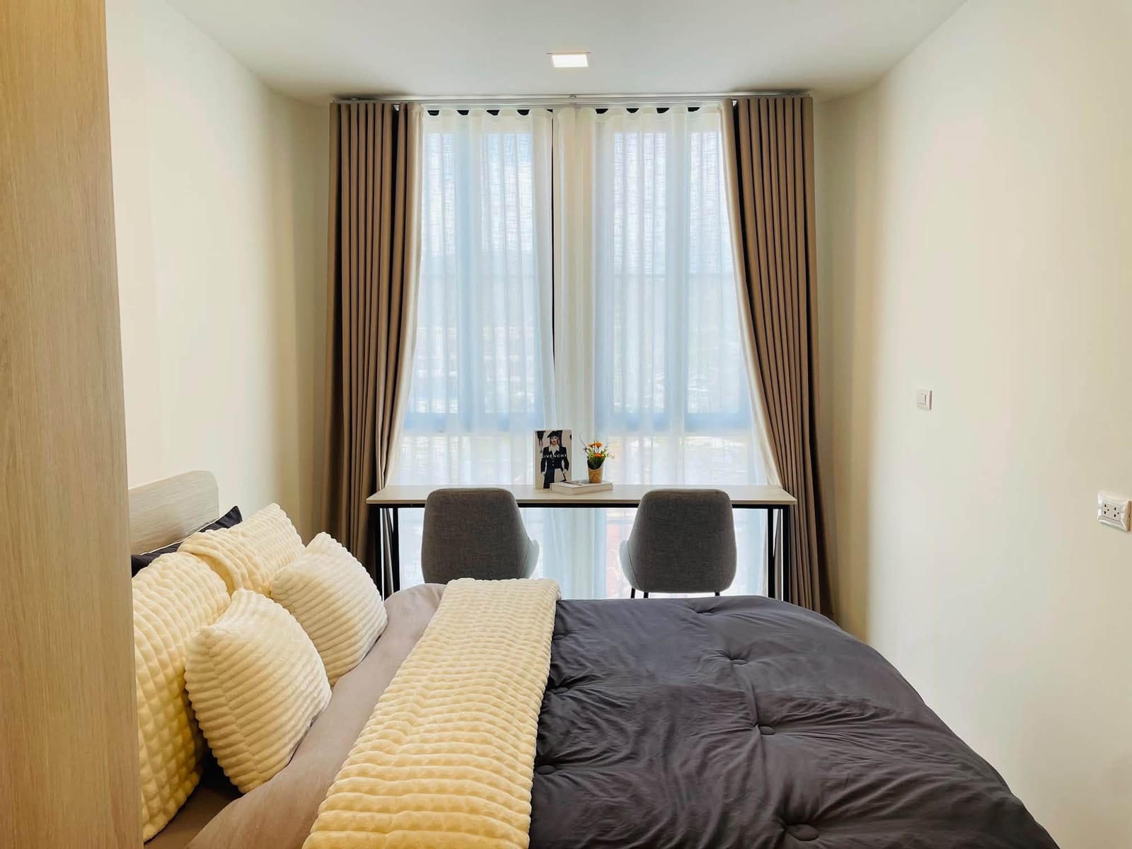 1-Bedroom Condominium for Rent in Phuket Town — interior view