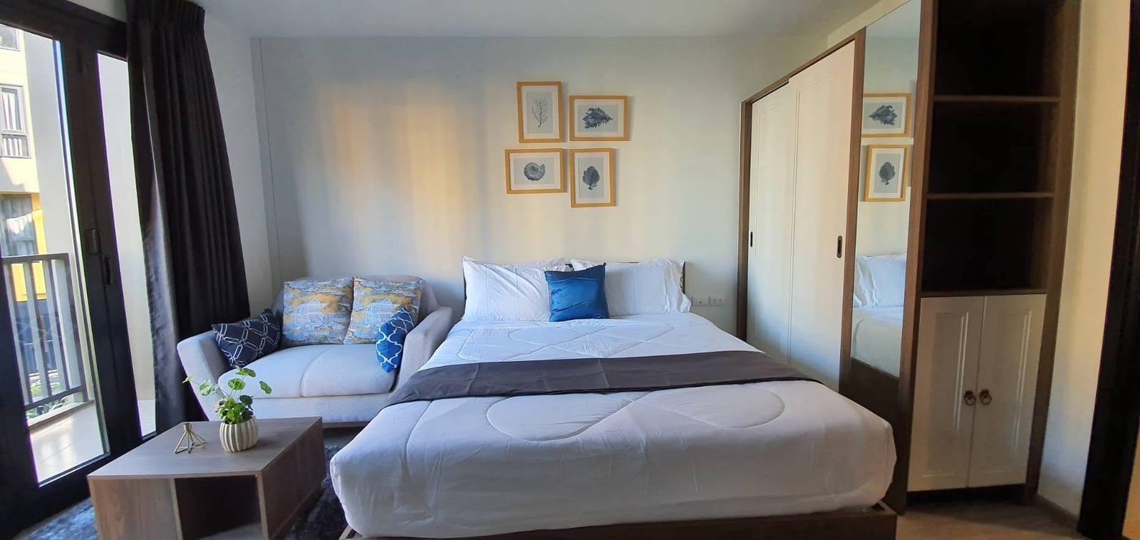 Studio Condominium for Sale in Phuket Town — interior view