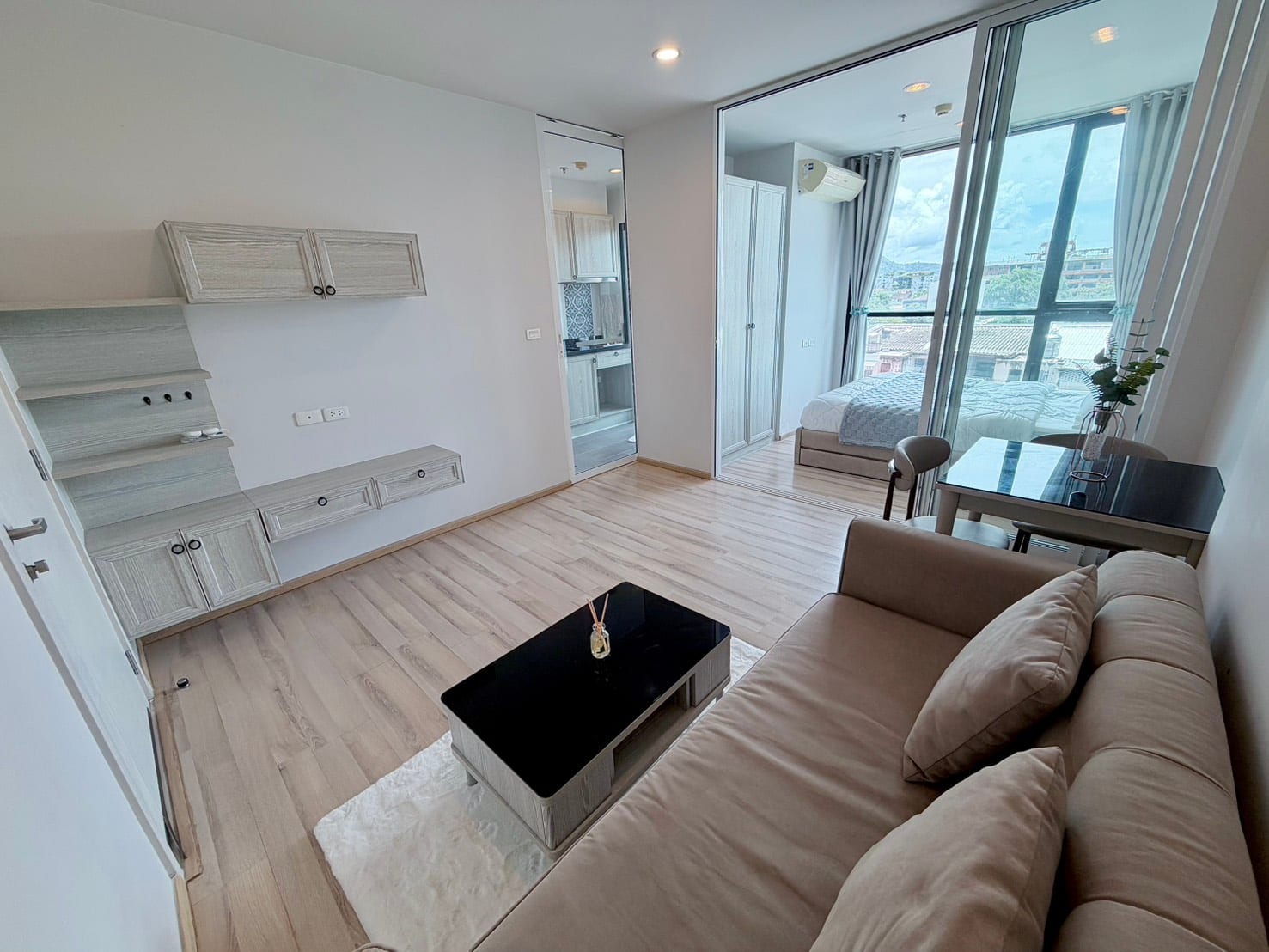 1-Bedroom Condominium for Sale in Phuket Town — interior view