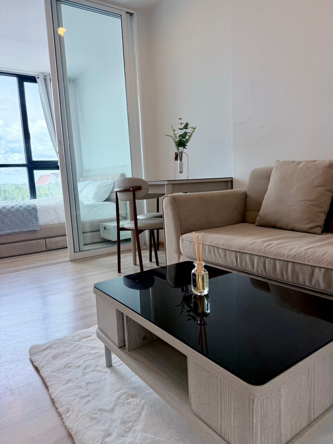 1-Bedroom Condominium for Sale in Phuket Town — interior view