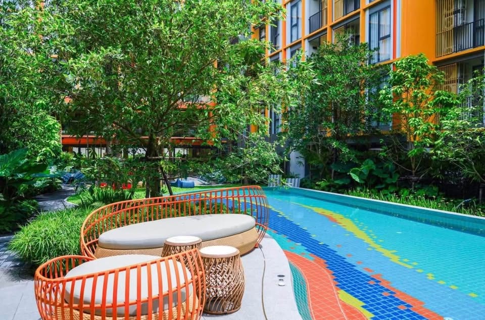 1-Bedroom Condominium for Rent in Phuket Town — pool view