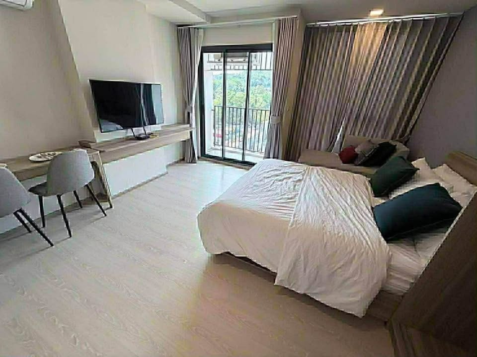 1-Bedroom Condominium for Rent in Phuket Town — interior view