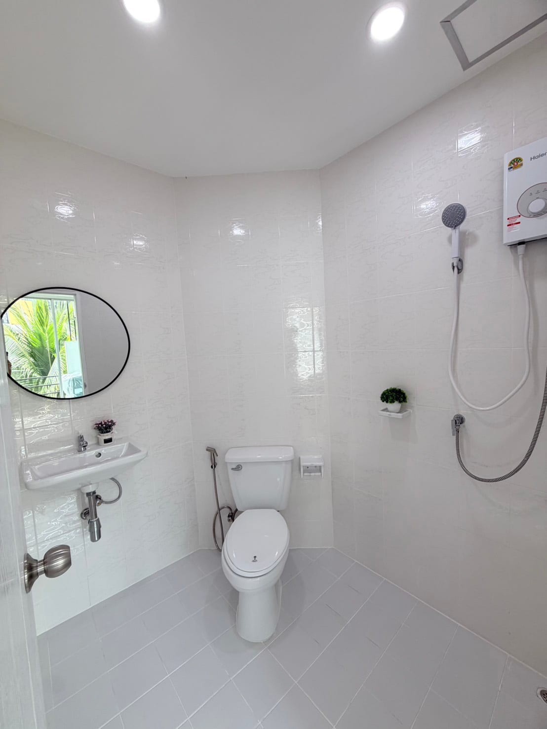 1-Bedroom Condominium for Sale in Phuket Town — interior view