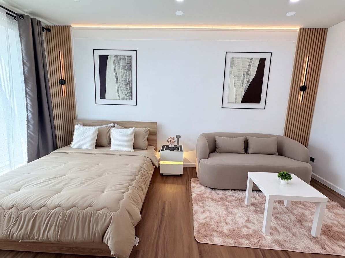 1-Bedroom Condominium for Sale in Phuket Town — interior view