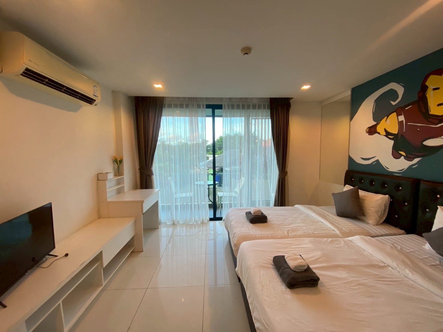 1-Bedroom Condominium for Sale in Phuket Town — interior view