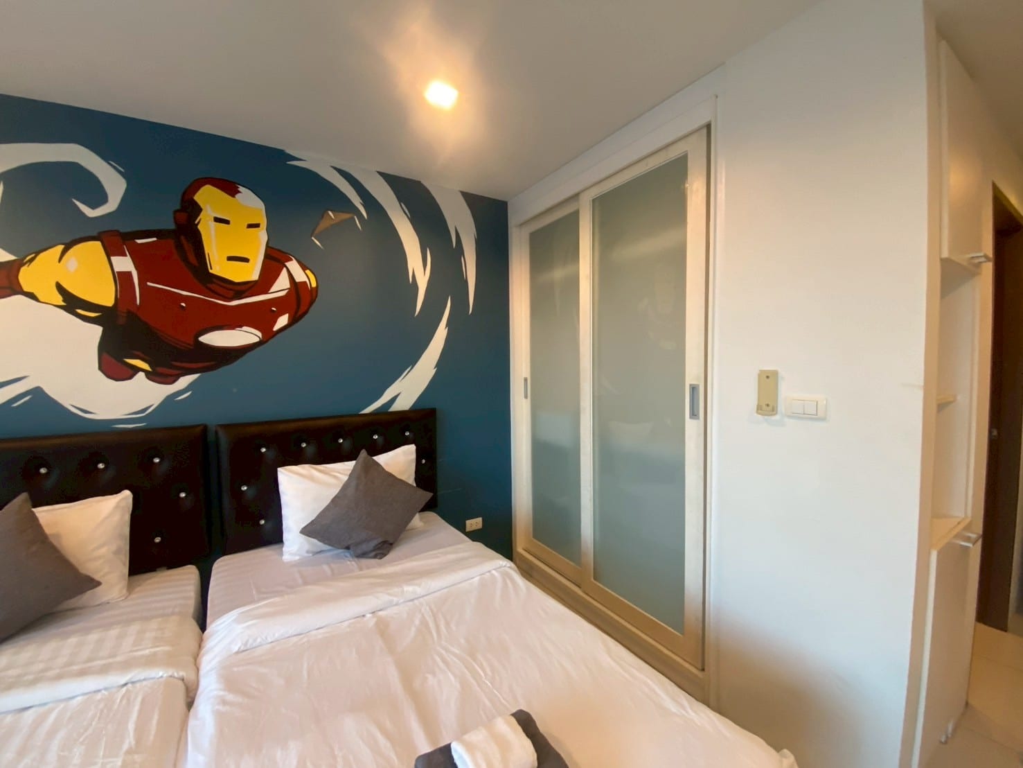 1-Bedroom Condominium for Sale in Phuket Town — interior view