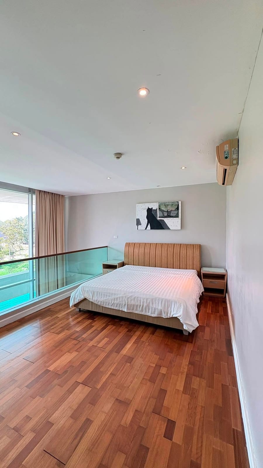 1-Bedroom Condominium for Rent in Phuket Town — interior view