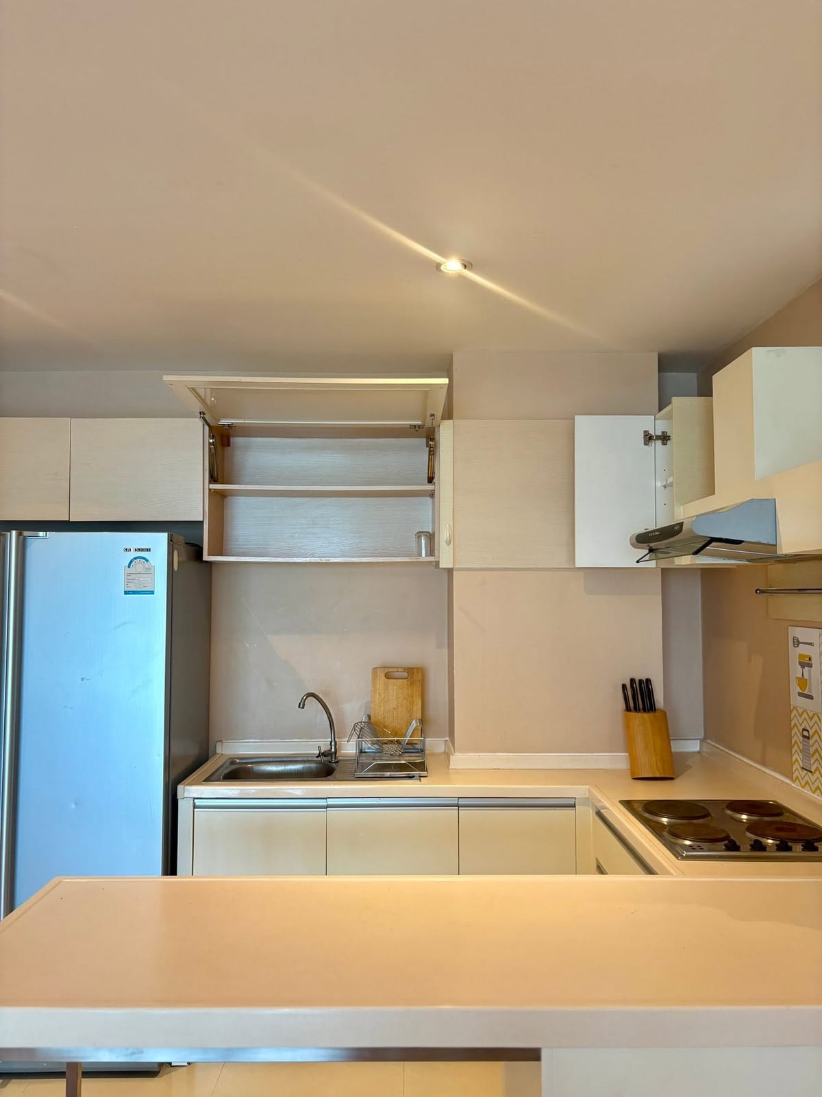3-Bedroom Condominium for Rent in Phuket Town — interior view