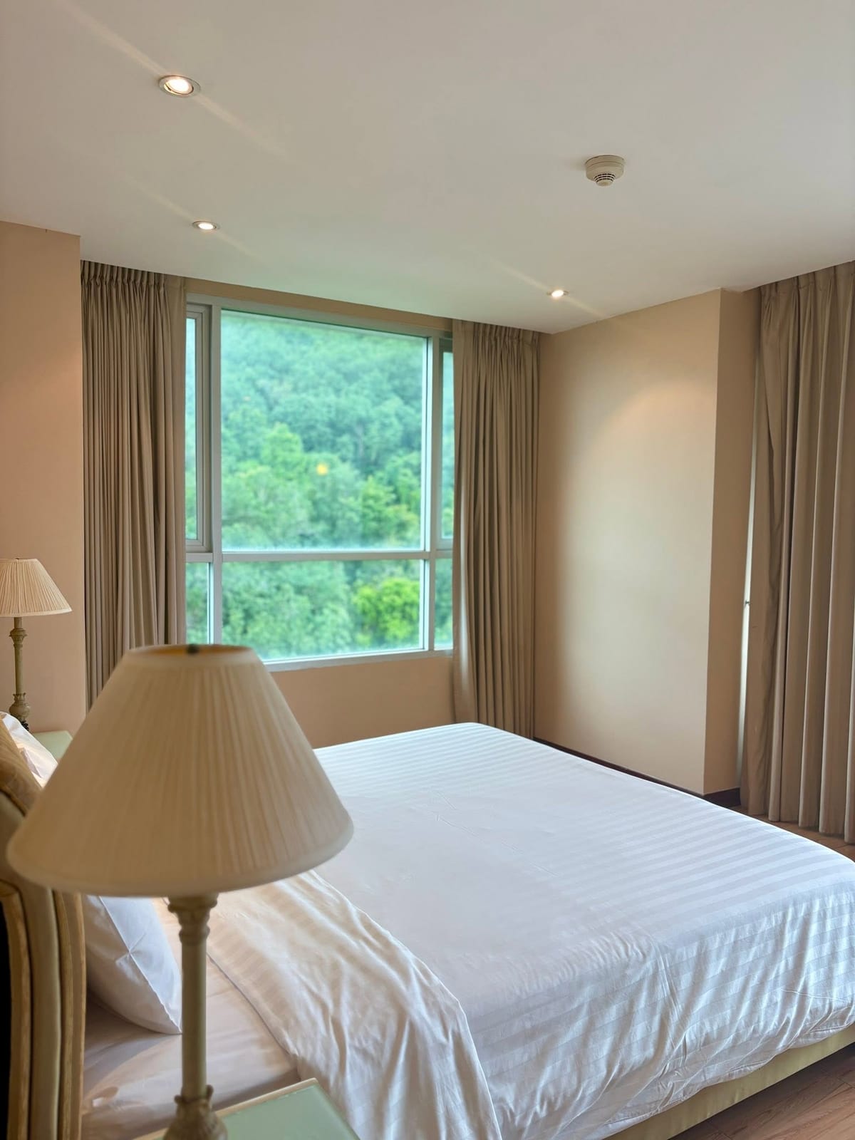 3-Bedroom Condominium for Rent in Phuket Town — interior view