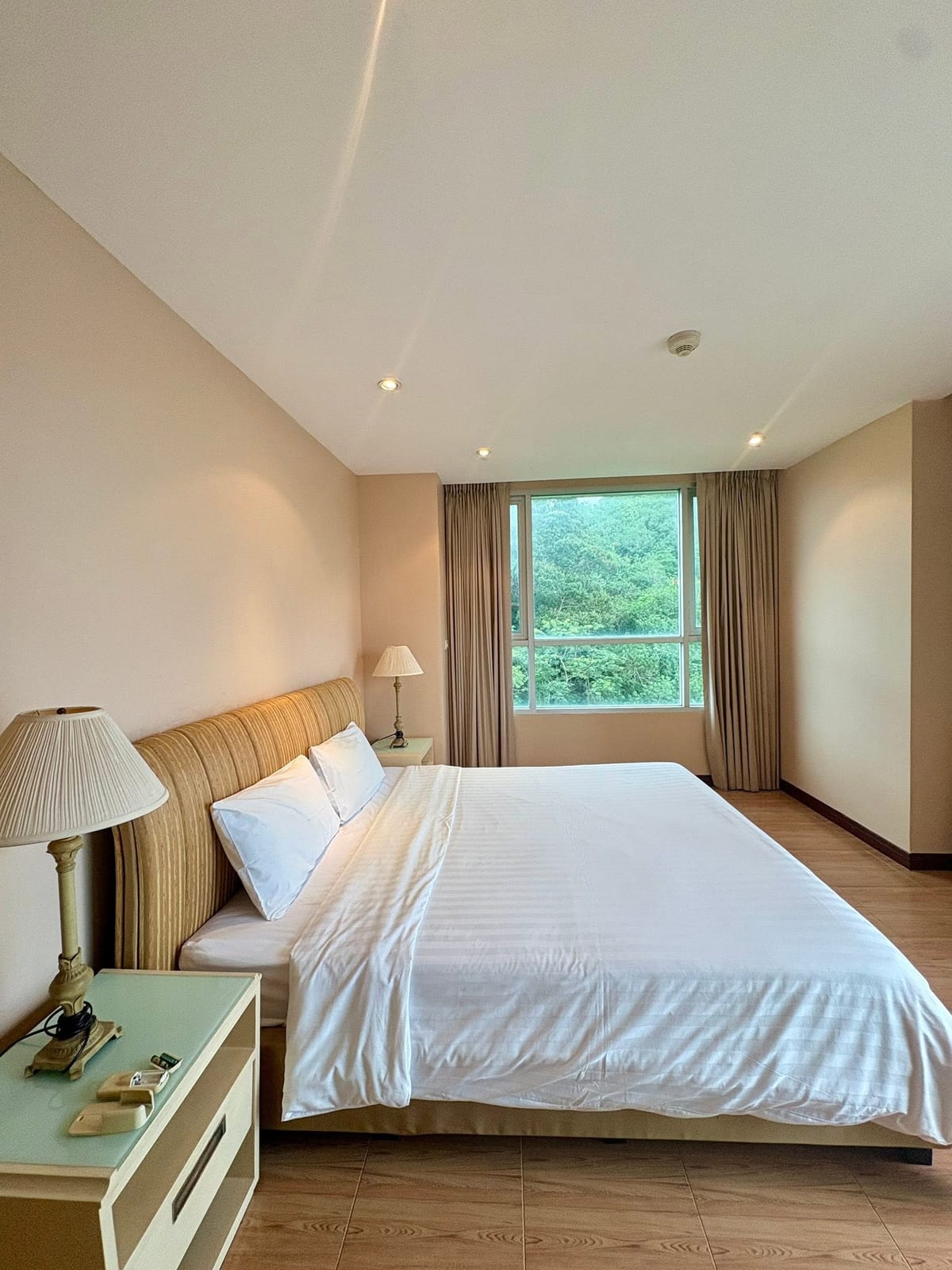 3-Bedroom Condominium for Rent in Phuket Town — interior view