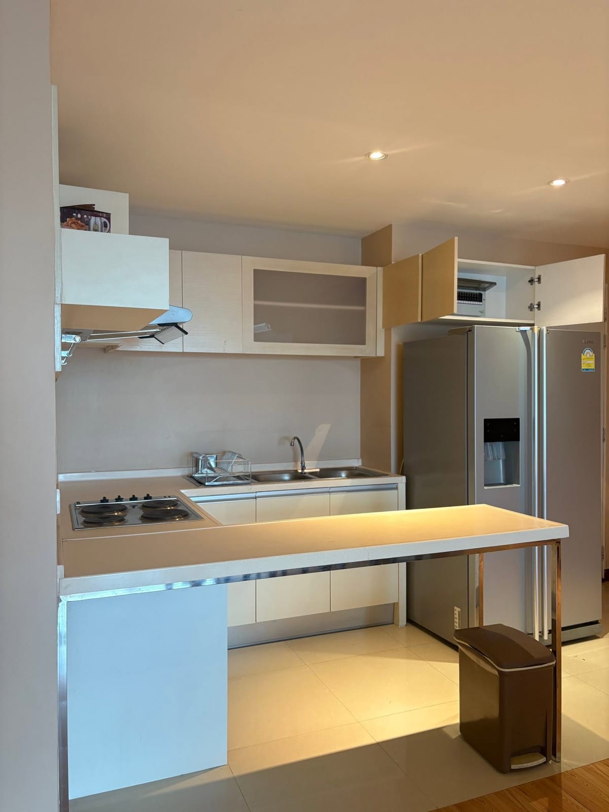 3-Bedroom Condominium for Rent in Phuket Town — interior view