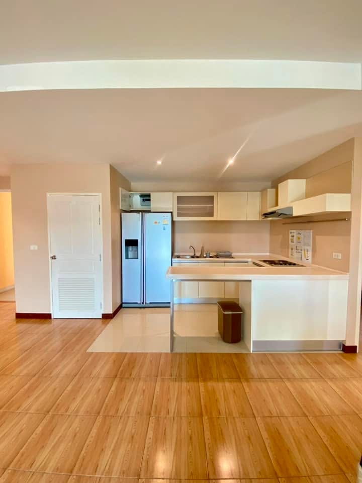 3-Bedroom Condominium for Rent in Phuket Town — interior view