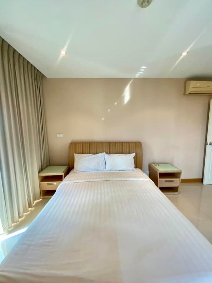 3-Bedroom Condominium for Rent in Phuket Town — interior view