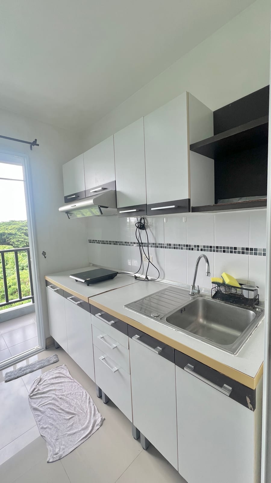 1-Bedroom Condominium for Sale in Phuket Town — interior view