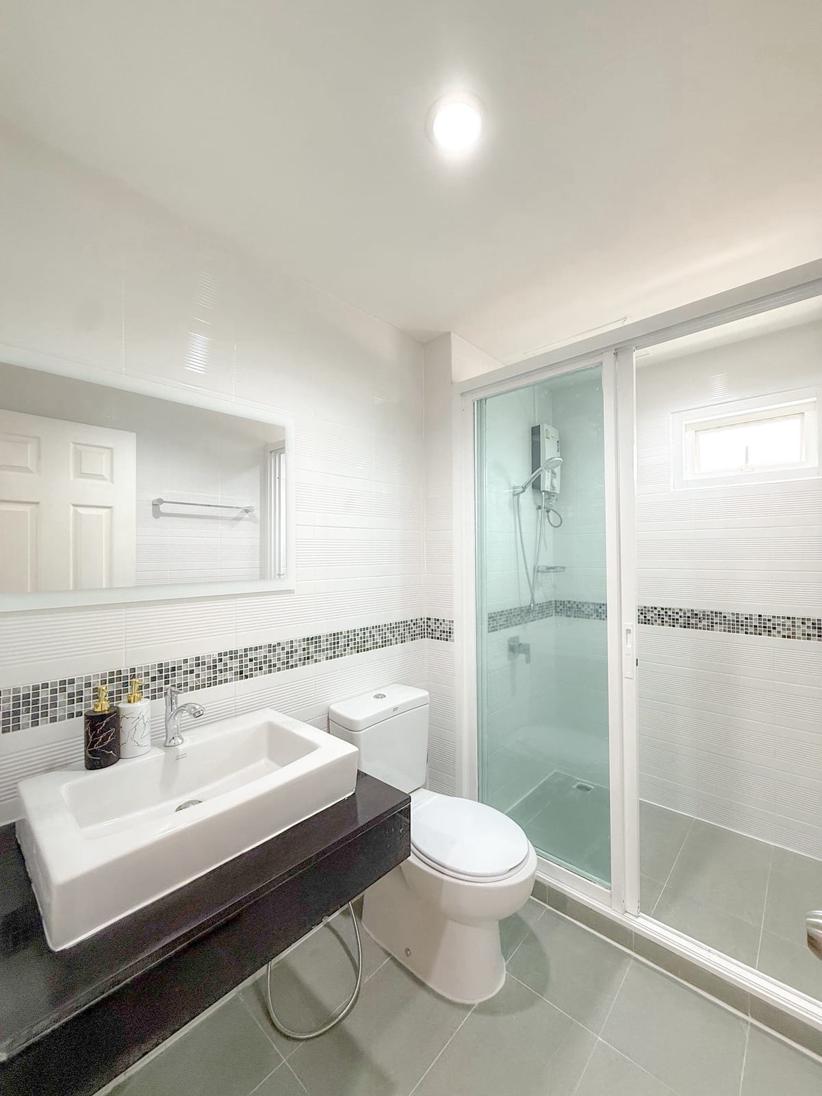 1-Bedroom Condominium for Sale in Phuket Town — interior view