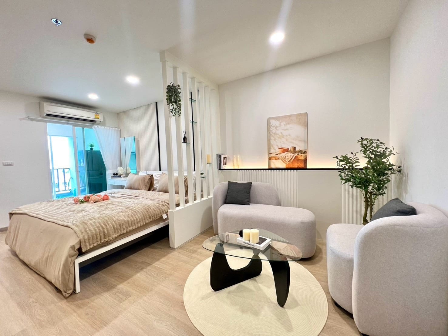 1-Bedroom Condominium for Sale in Phuket Town — interior view