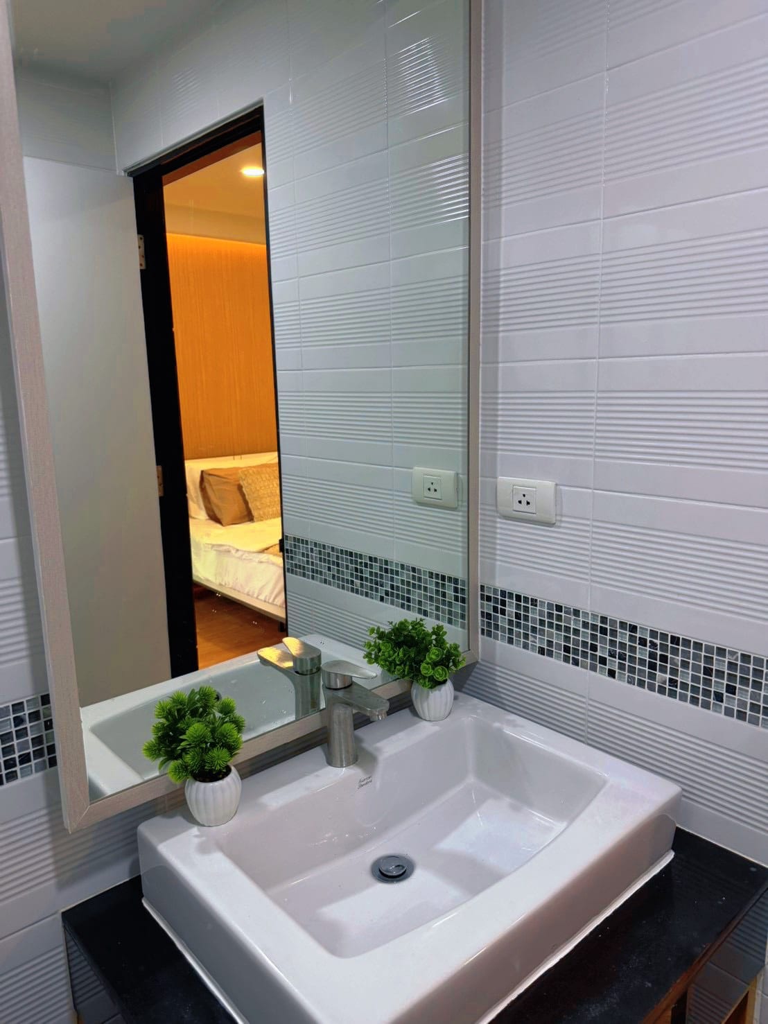 1-Bedroom Condominium for Sale in Phuket Town — interior view