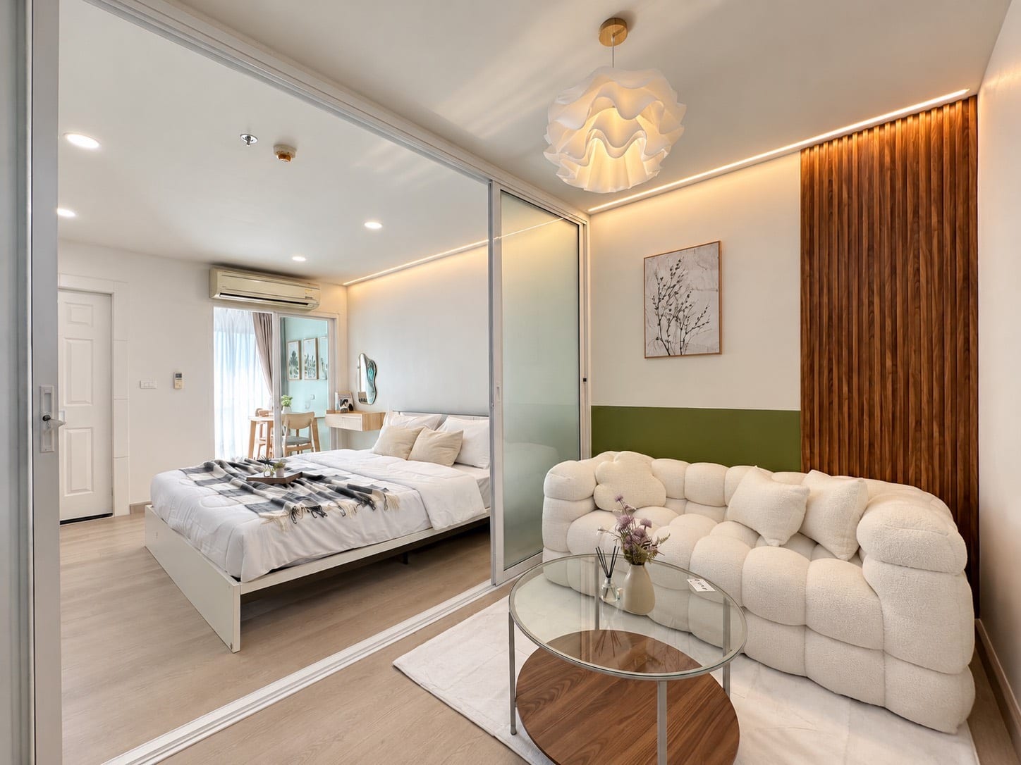 1-Bedroom Condominium for Sale in Phuket Town — interior view