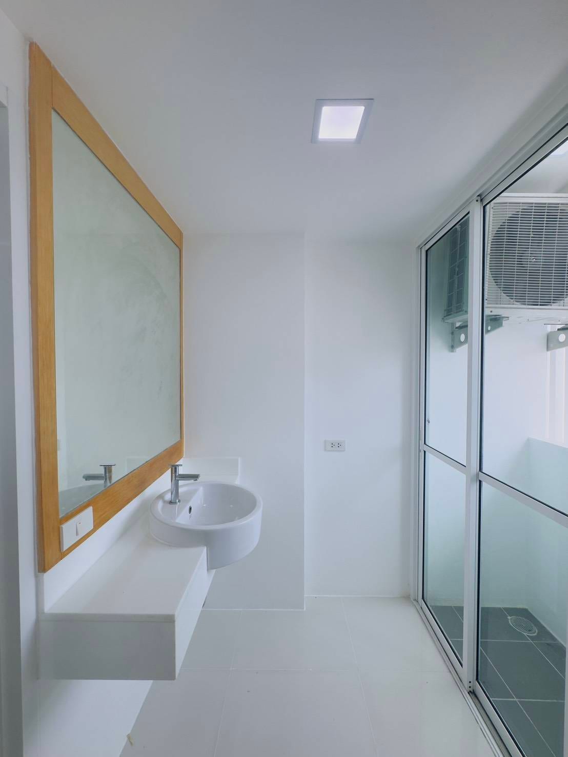 1-Bedroom Condominium for Sale in Phuket Town — interior view