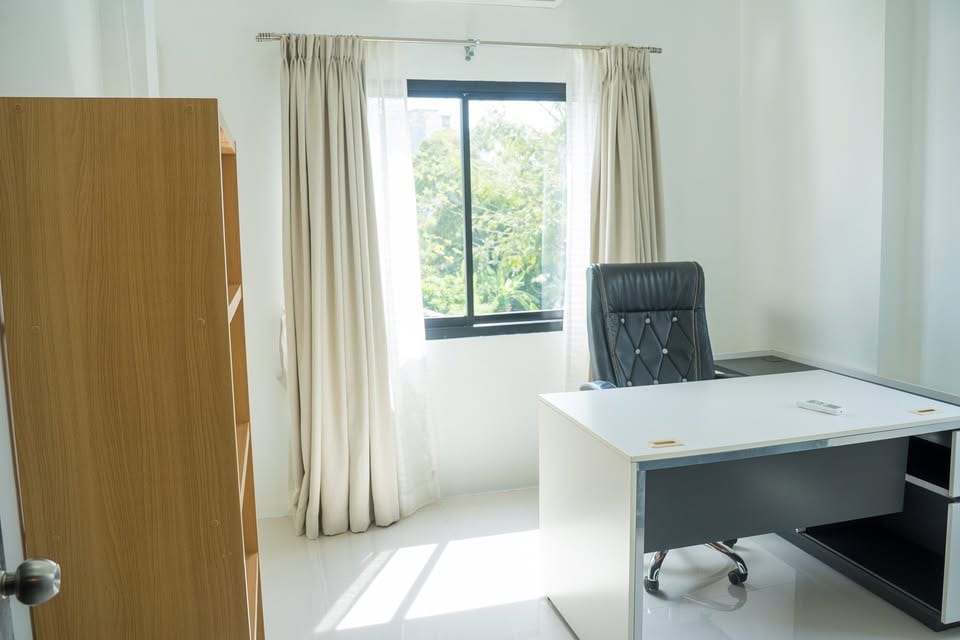 Two-Storey Townhouse, 200 sq.m — Sino Village, Phuket Town 8