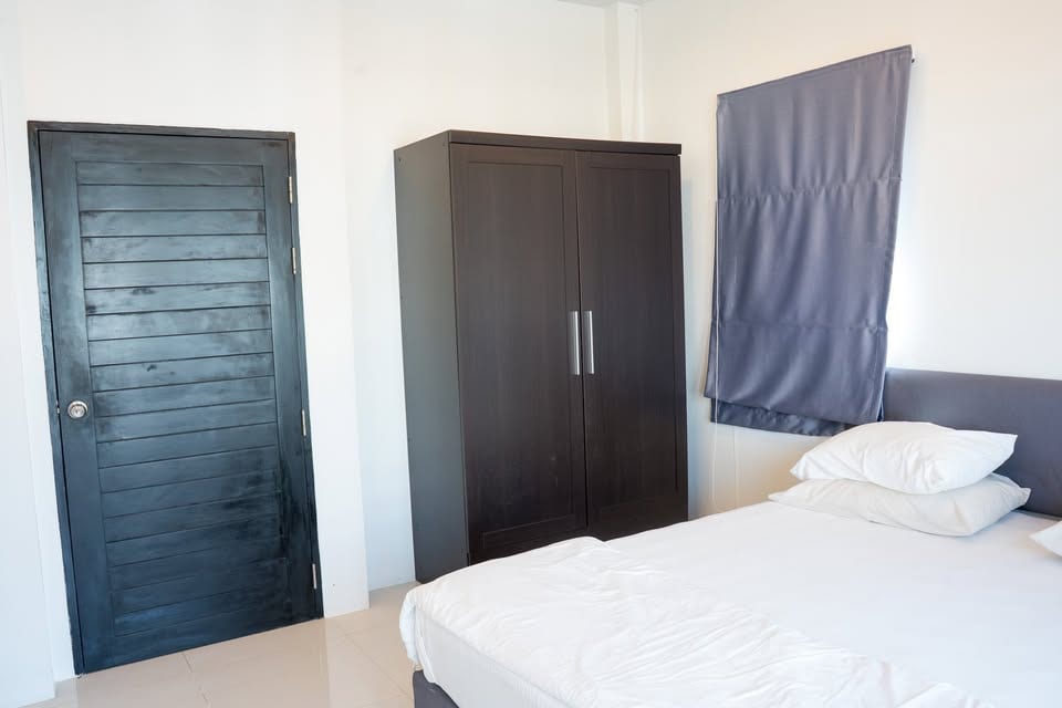 Two-Storey Townhouse, 200 sq.m — Sino Village, Phuket Town 9