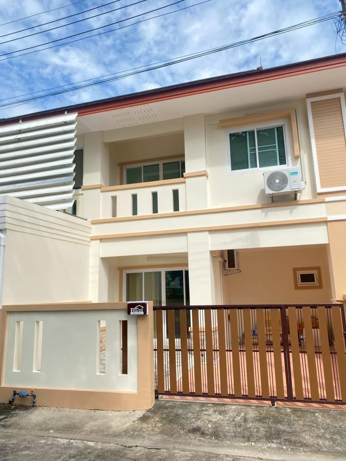 Renovated Townhome — Baan Chanakan, Naka 11