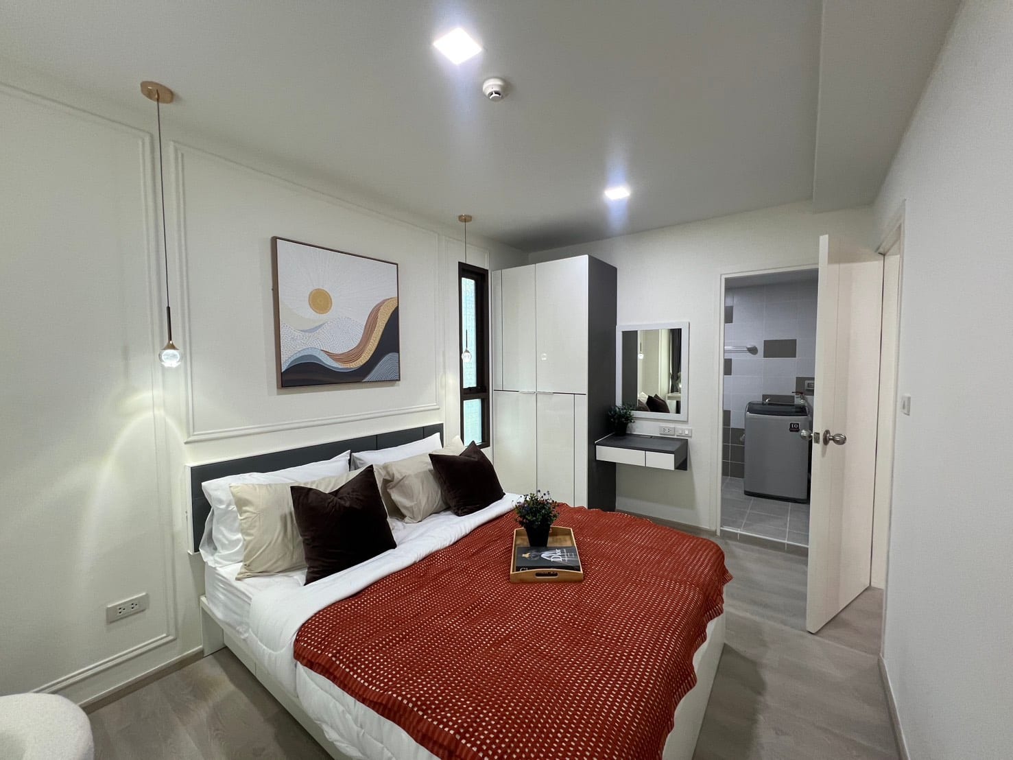 1-Bedroom Condominium for Sale in Phuket Town — interior view