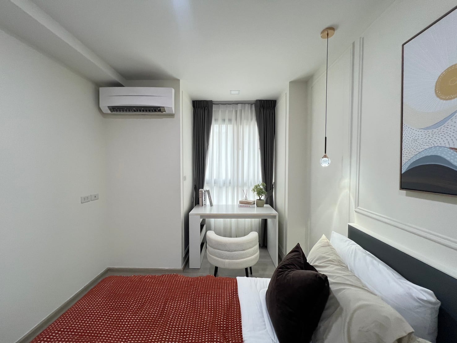 1-Bedroom Condominium for Sale in Phuket Town — interior view