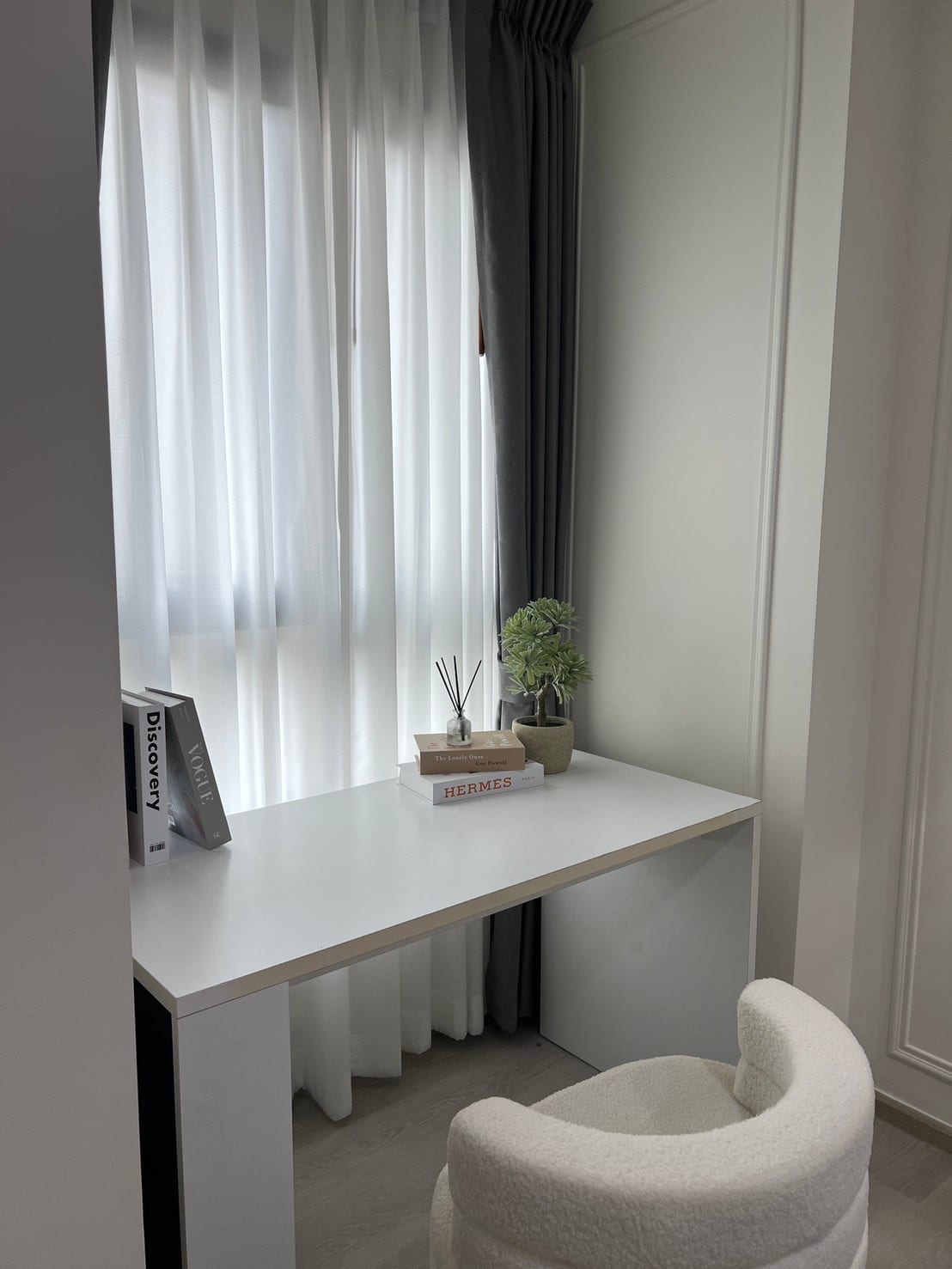 1-Bedroom Condominium for Sale in Phuket Town — interior view