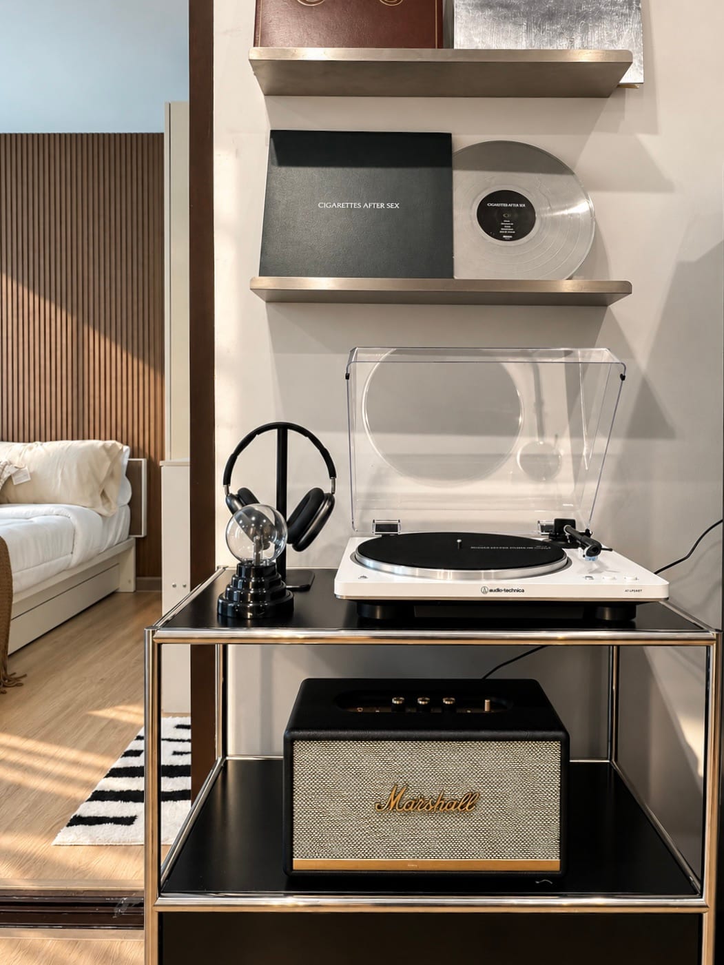 1-Bedroom Condominium for Sale in Phuket Town — interior view