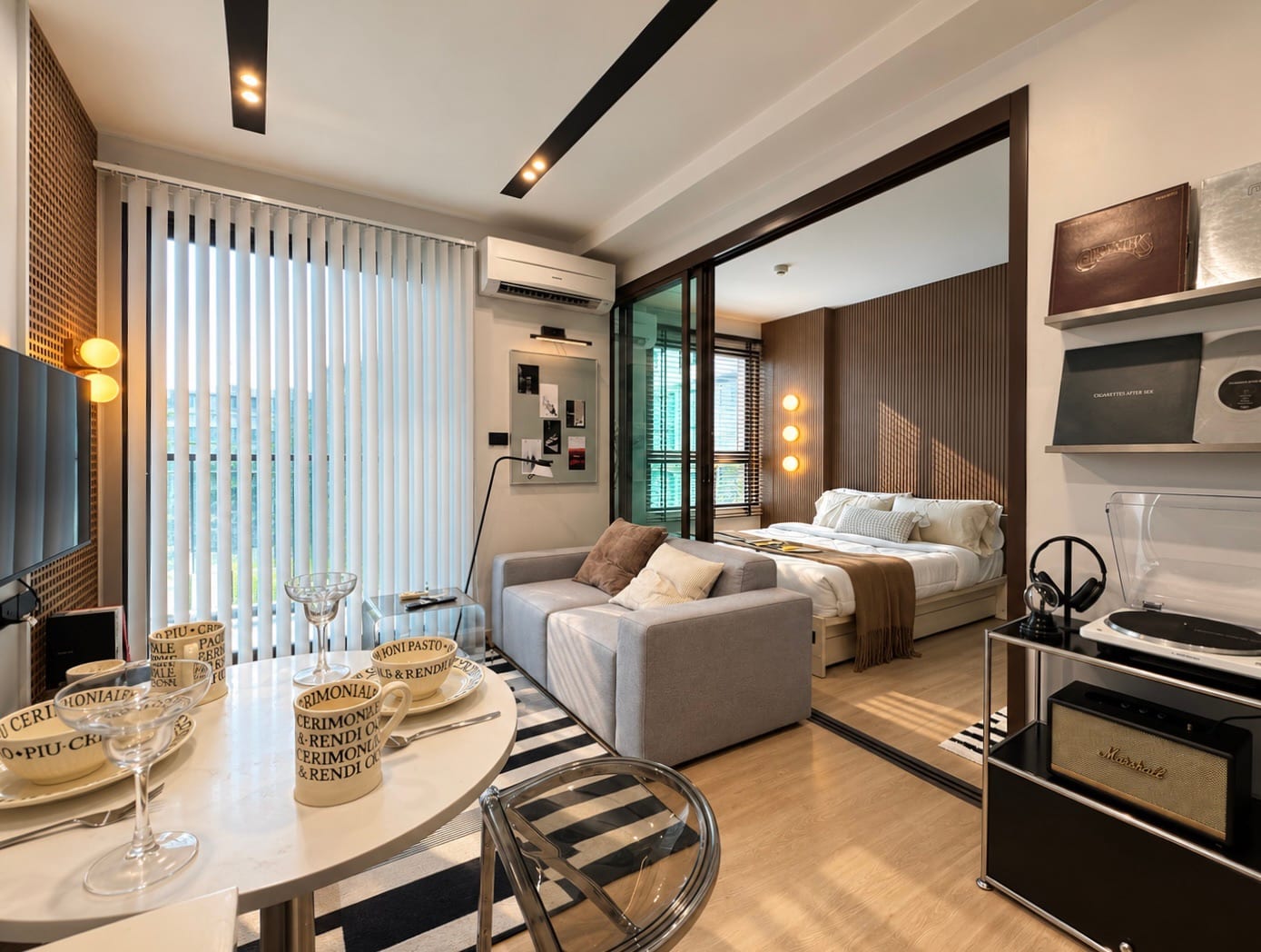 1-Bedroom Condominium for Sale in Phuket Town — interior view