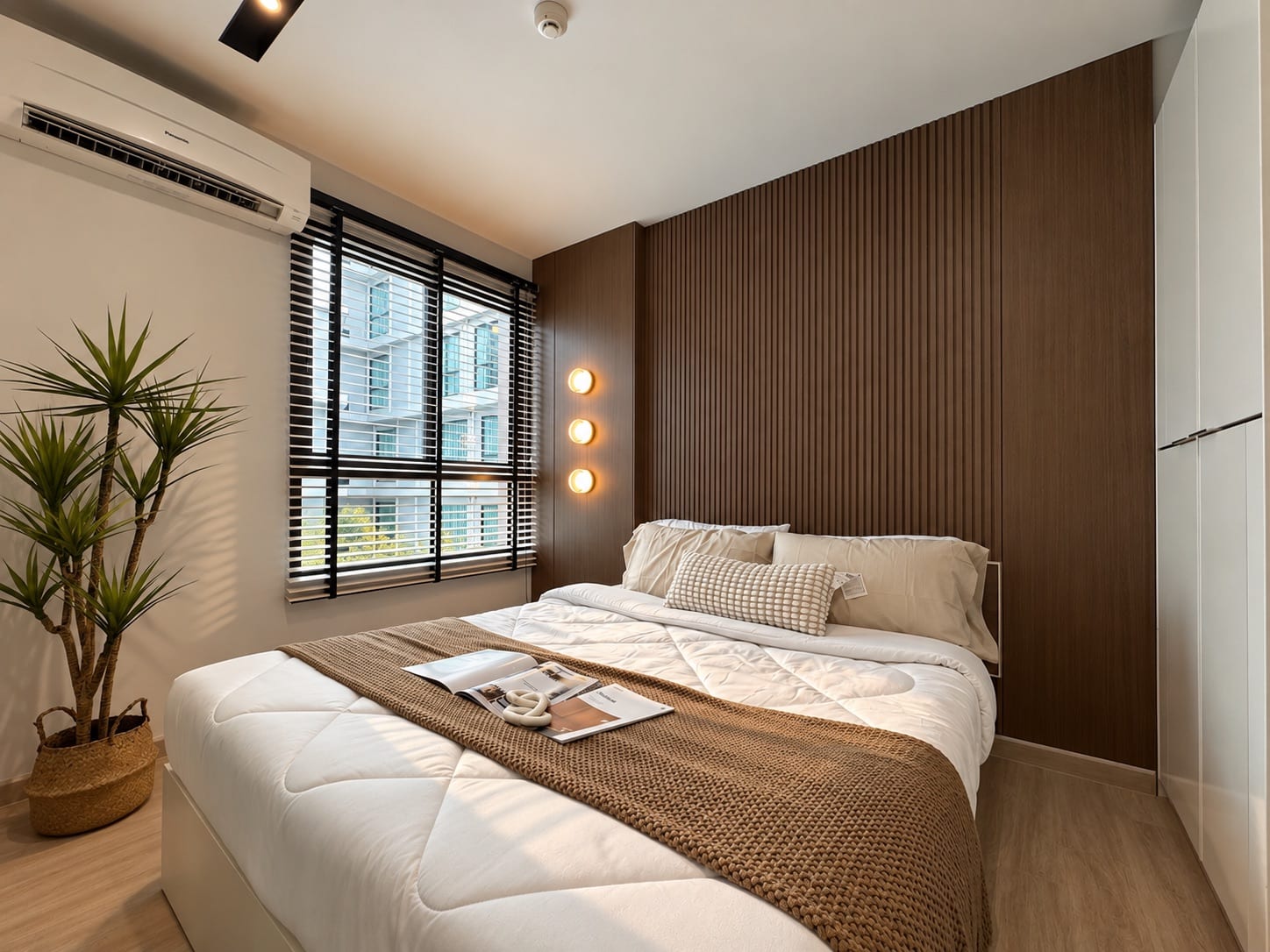 1-Bedroom Condominium for Sale in Phuket Town — interior view