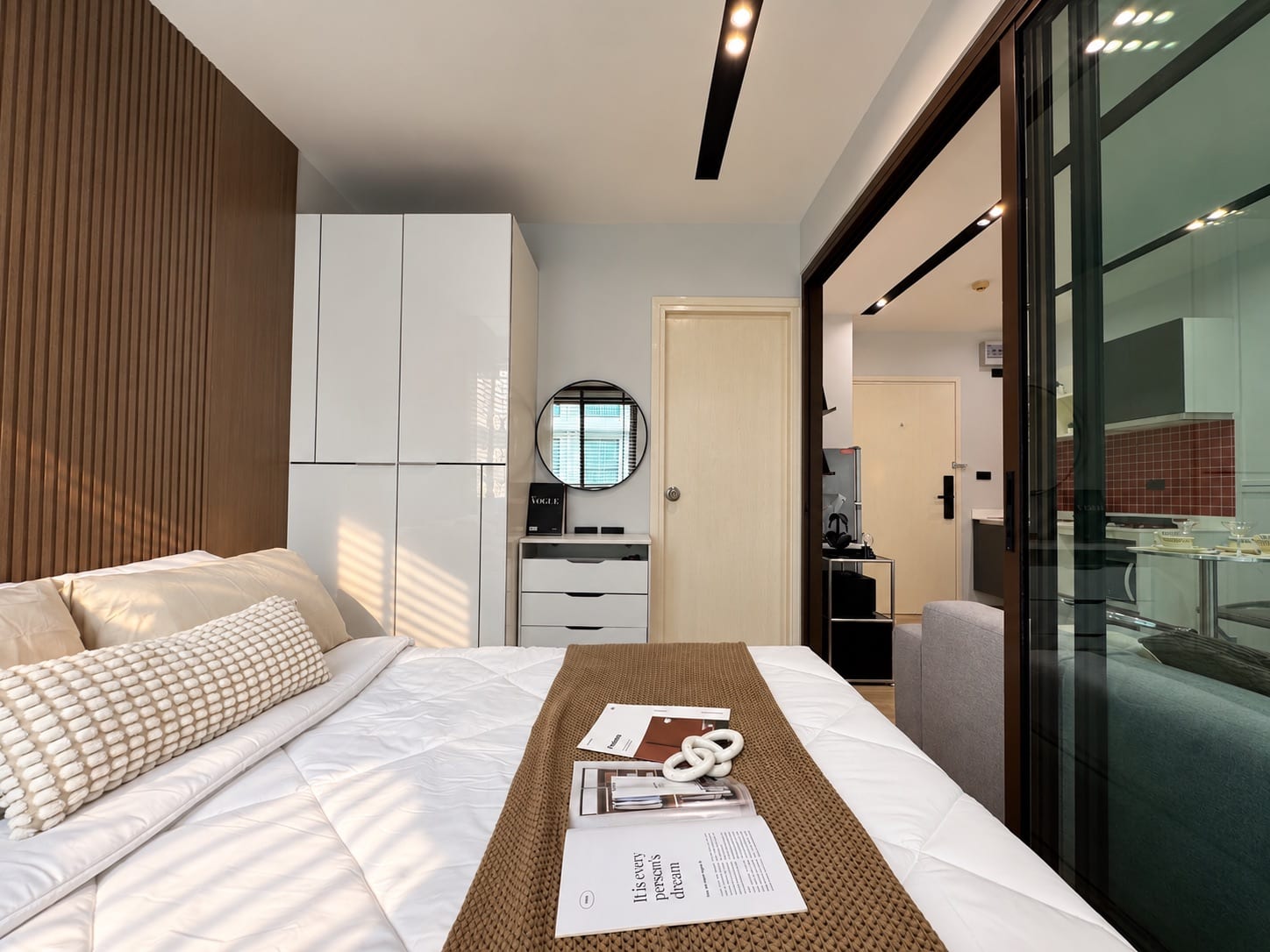 1-Bedroom Condominium for Sale in Phuket Town — interior view