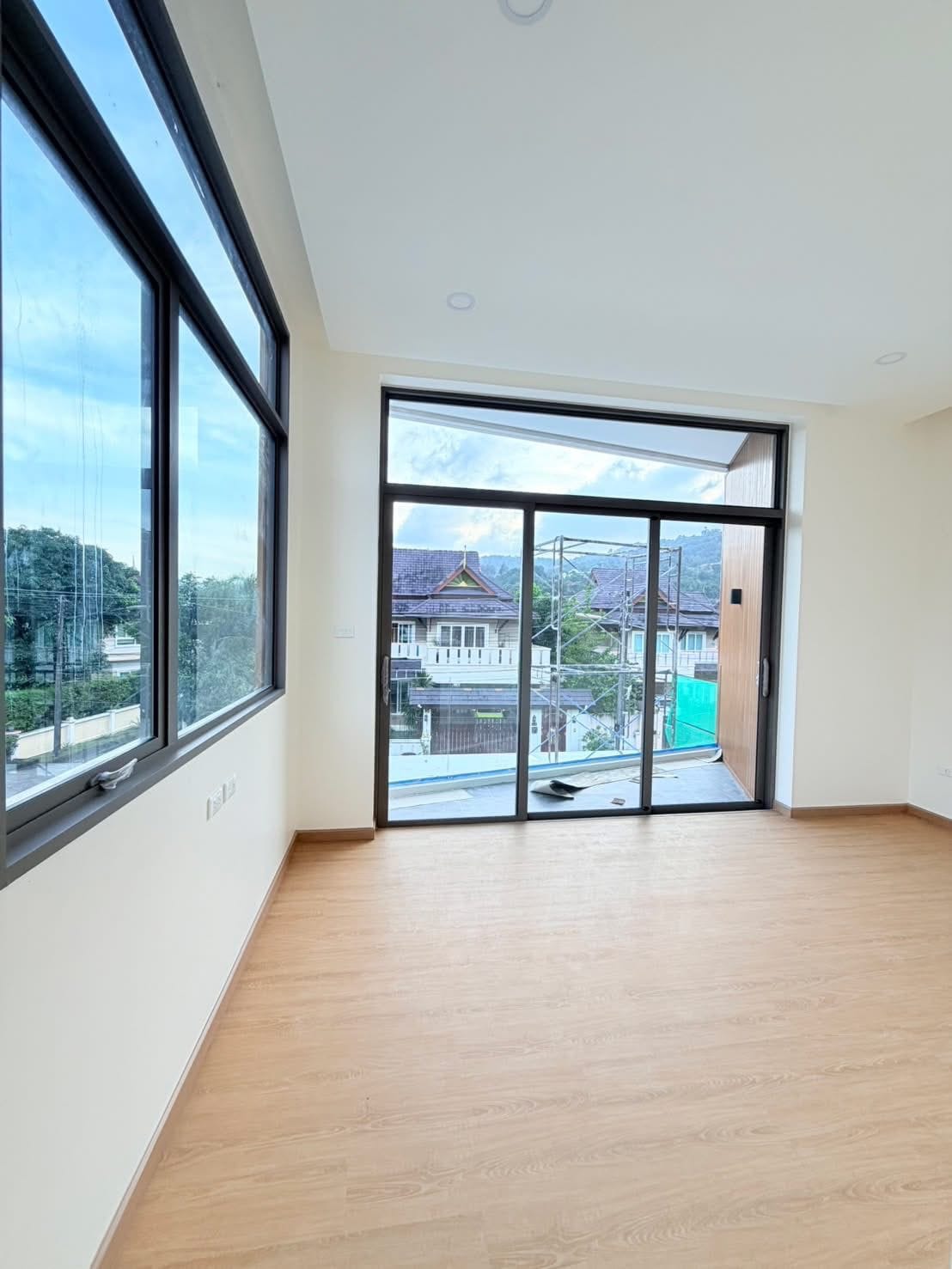 Brand-New 3-Storey Sky-Deck Pool Villa — Chalong 20