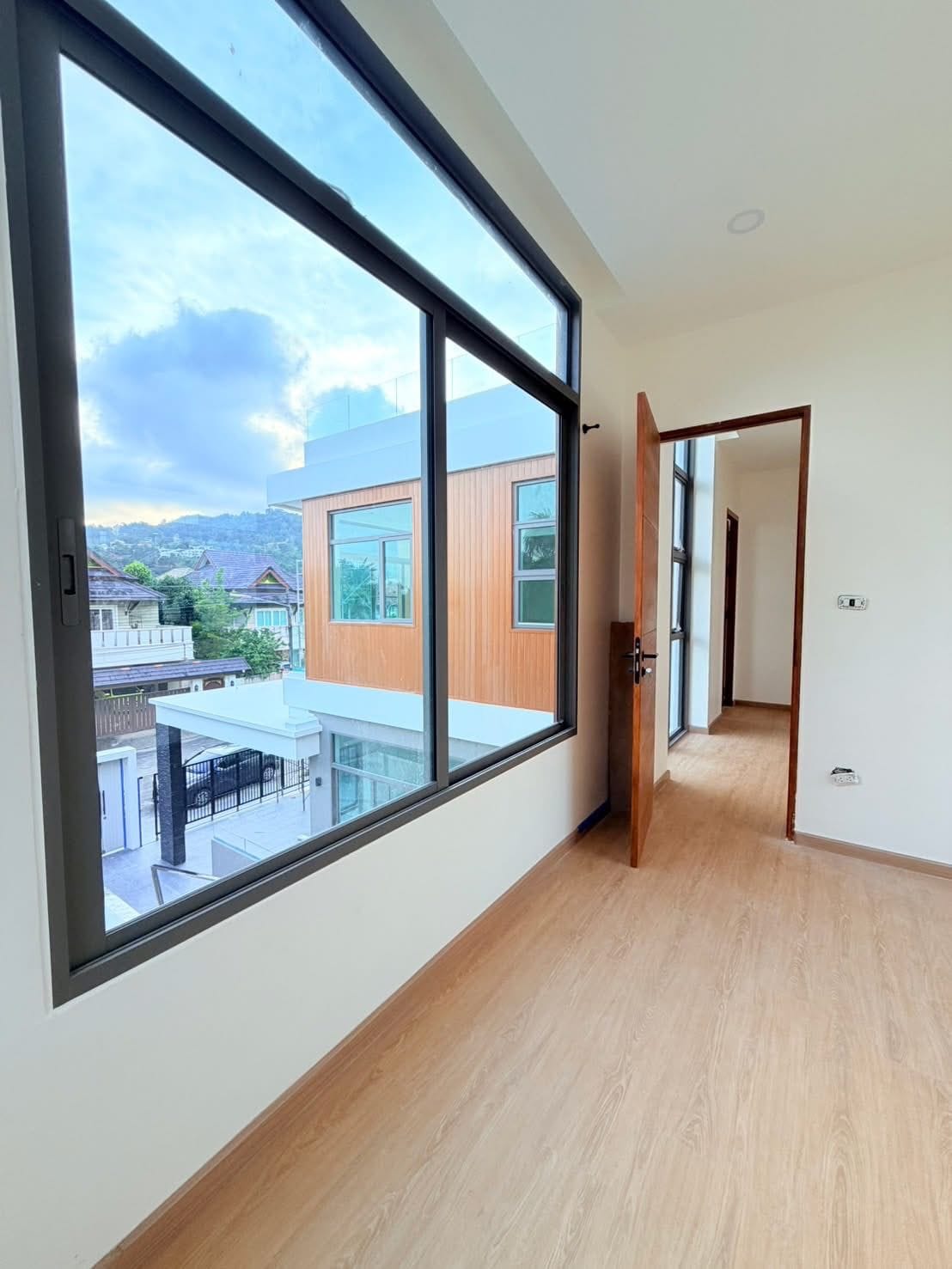 Brand-New 3-Storey Sky-Deck Pool Villa — Chalong 26