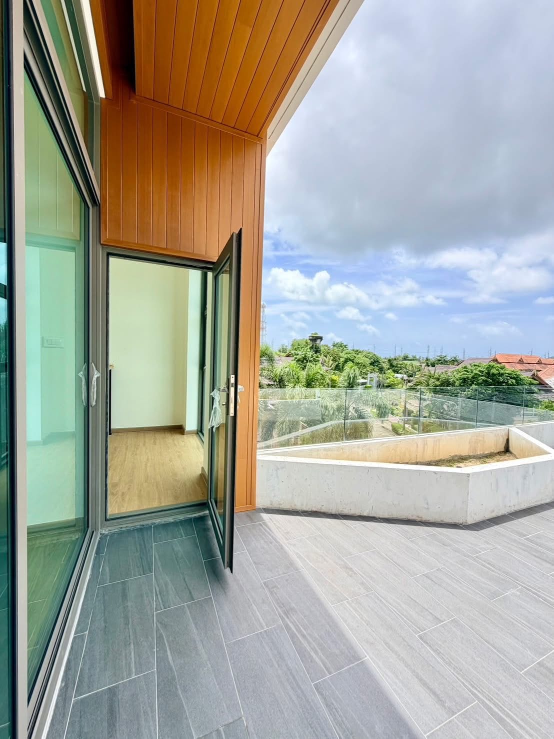 Brand-New 3-Storey Sky-Deck Pool Villa — Chalong 29