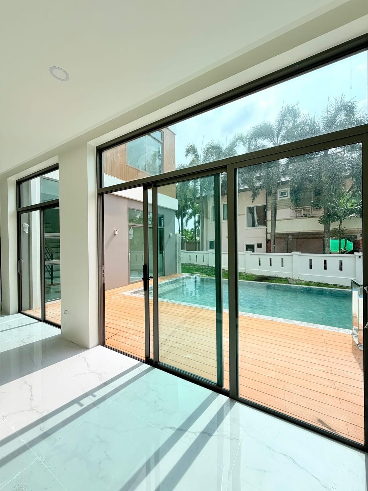 Brand-New 3-Storey Sky-Deck Pool Villa — Chalong 5