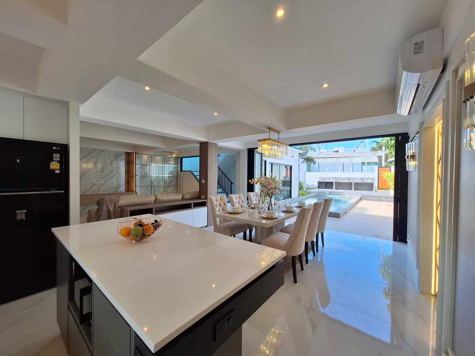 Hot Deal — Private Pool Villa, Rawai 18
