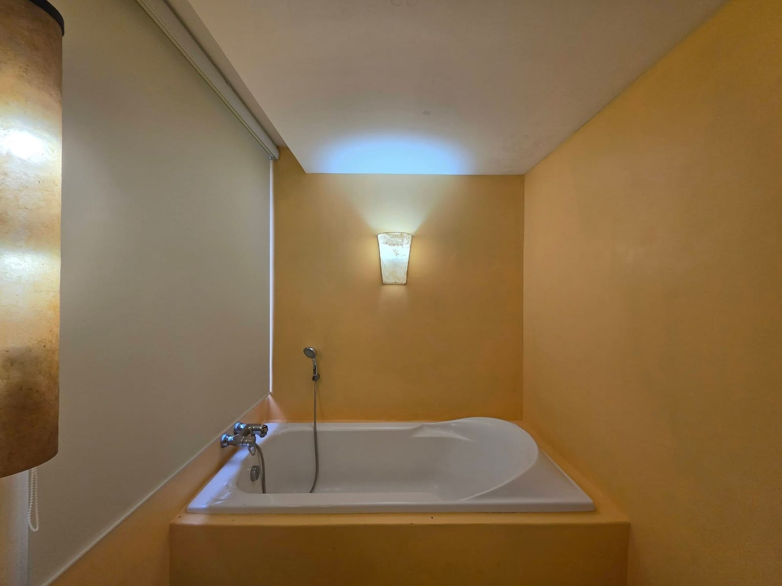 2-Bedroom Condo for Rent in Rawai, Phuket — interior view
