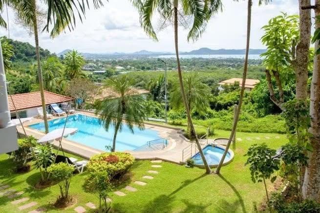 84 sq.m Pet-Friendly Apartment with Sea-View Balcony — Rawai