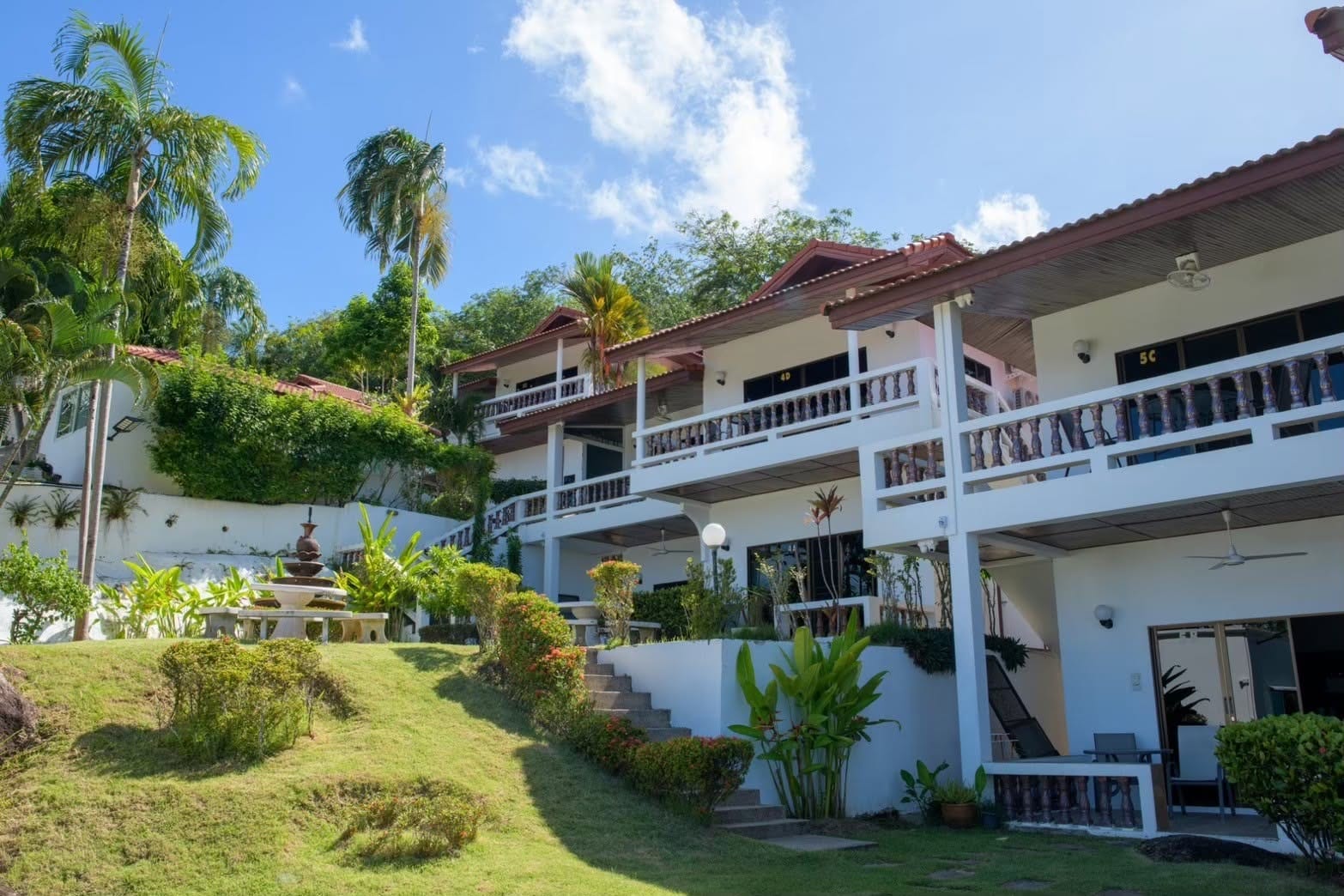 84 sq.m Pet-Friendly Apartment with Sea-View Balcony — Rawai 11