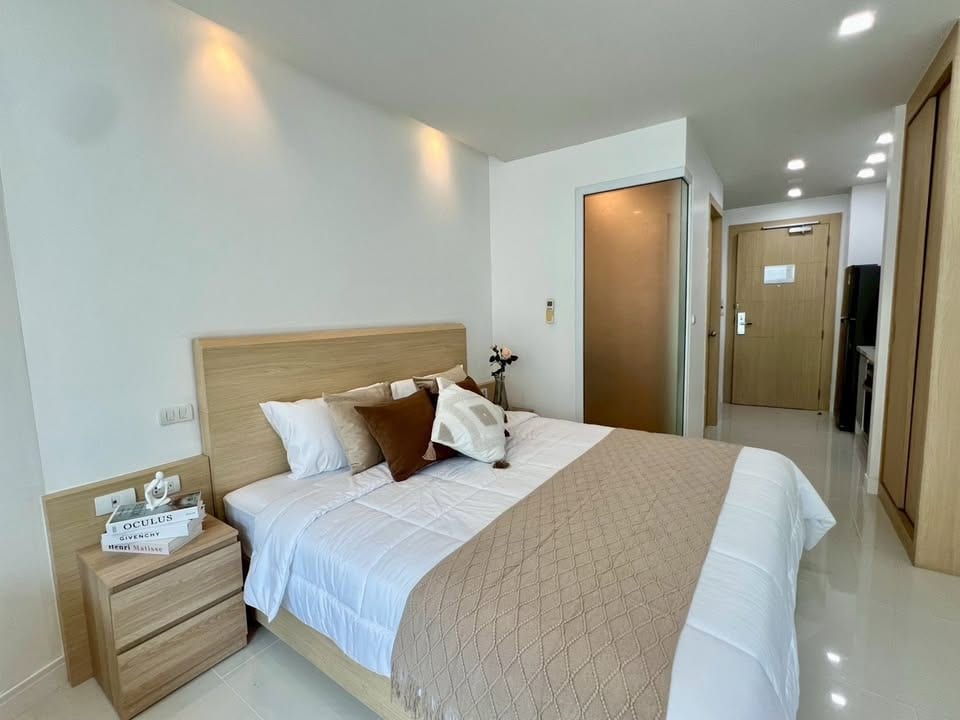 1-Bedroom Condominium for Sale in Rawai, Phuket — interior view