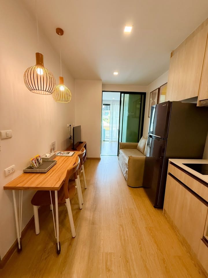 Modern 1-Bedroom Apartment — Two Minutes from Rawai Beachfront 6